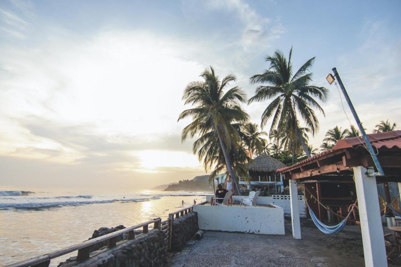 Looking Good Beachfront Hotel El Zonte Exterior foto